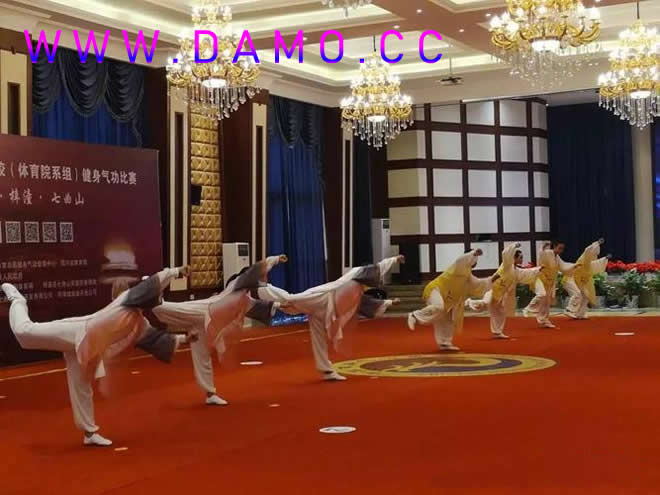 �׽